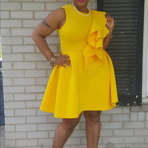 Above knee length yellow dress - Picture 4 of 7